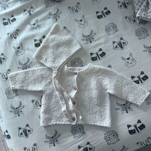 Zara cream Knit Baby Cardigan and Bonnet Set. Size 1-3mos